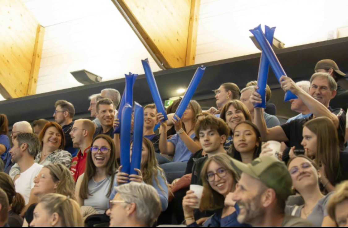 Supporters du HBC Bischoffsheim dans les tribunes